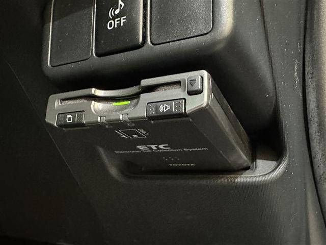 アクア Ｓ　スマートキープッシュスタート　キーレスエントリ　イモビ　ナビ＆ＴＶ　オートエアコン　デュアルエアバック　ＥＳＣ　Ｂカメラ　パワーウィンドウ　ＡＵＸ端子　ＥＴＣ　ＳＲＳ　ワンセグＴＶ　パワーステアリング（15枚目）