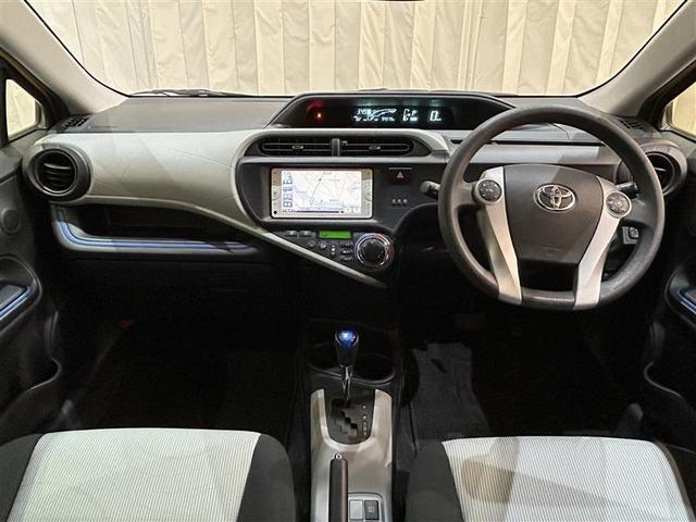 アクア S キーレスエントリ ナビ&TV オートエアコン デュアルエアバック ESC Bカメラ パワーウィンドウ AUX端子 ETC SRS ワンセグTV パワーステアリング ABS メモリーナビ 記録簿付(11枚目)