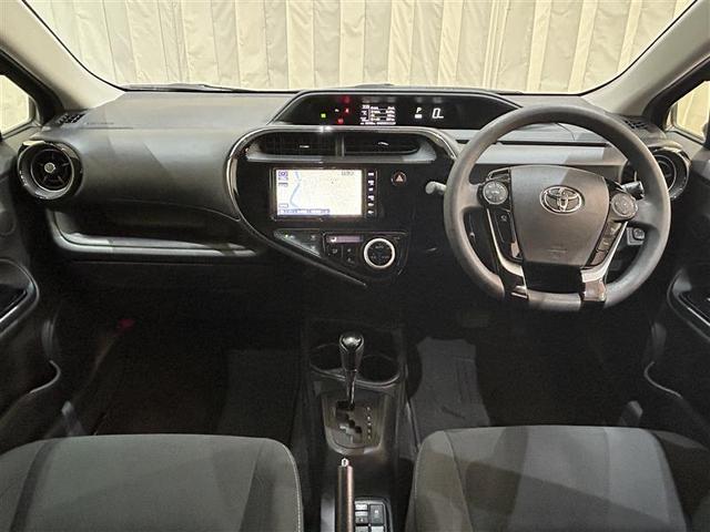 アクア Ｓスタイルブラック　ＡＵＸ端子　クルーズコントロール　記録簿あり　バックモニタ－　地デジフルセグ　ナビＴＶ　イモビライザー　ＬＥＤライト　スマートキープッシュスタート　１オーナー　ＥＴＣ付き　Ｗエアバッグ　キーフリ　ＰＳ（11枚目）