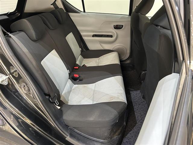 アクア Ｓ　ＨＤＤナビゲーション　スマートキープッシュスタート　キーレスエントリ　イモビ　ナビ＆ＴＶ　オートエアコン　デュアルエアバック　ＥＳＣ　Ｂカメラ　パワーウィンドウ　ＥＴＣ　ＤＶＤ再生可能　アルミホイール（10枚目）