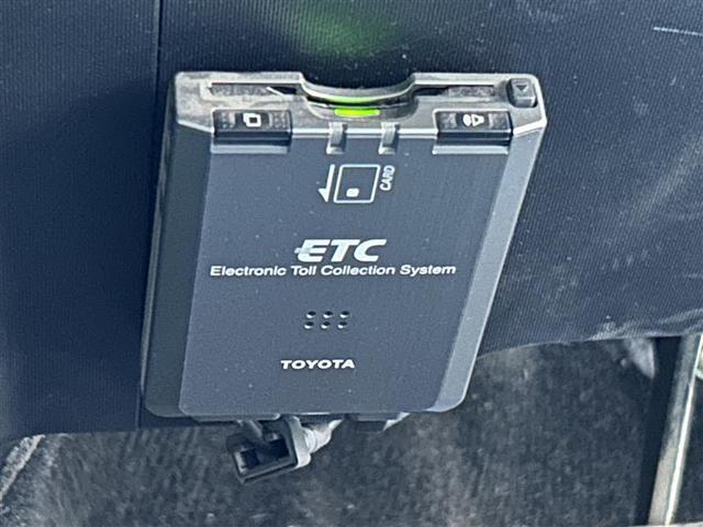 アクア Ｓ　ＨＤＤナビゲーション　スマートキープッシュスタート　キーレスエントリ　イモビ　ナビ＆ＴＶ　オートエアコン　デュアルエアバック　ＥＳＣ　Ｂカメラ　パワーウィンドウ　ＥＴＣ　ＤＶＤ再生可能　アルミホイール（15枚目）