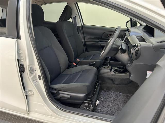 アクア Ｓ　セキュリティー　キーレススタート　両席エアバッグ　スマートキーシステム　取説記録簿　バックモニタ　ＡＴエアコン　ＶＳＣ　運転席エアバッグ　パワーウインドー　ＥＴＣ付　パワステ　１セグＴＶ　ＡＢＳ（9枚目）