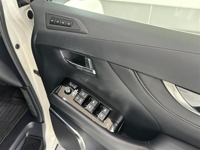 アルファード ２．５Ｓ　Ｃパッケージ　ＤＶＤ再生機能　両側ＰＳＤ　電動パワーシート　ワンオーナ－　バックモニタ－　地デジＴＶ　ナビ＆ＴＶ　記録簿有　アルミホイール　横滑り防止機能　クルコン　ＬＥＤヘッドライト　スマキー　リアオートエアコン（9枚目）