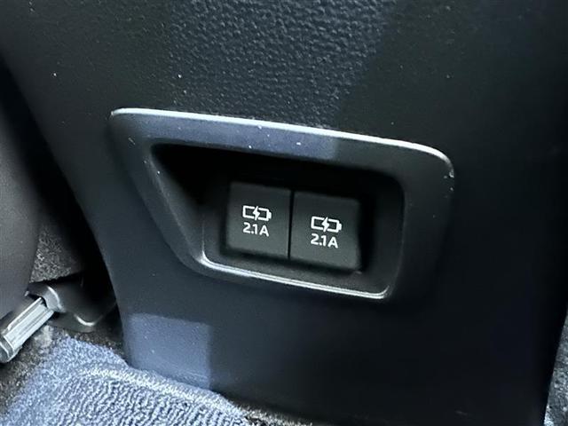 カローラクロス ハイブリッド　Ｚ　電動シ－ト　ドライブレコーダ　ワンオ－ナ－車　地デジＴＶ　プリクラッシュセーフティシステム　キーレスエントリー　横滑防止装置　整備記録簿　ＡＡＣ　盗難防止システム　メディアプレイヤー接続　ナビ＆ＴＶ（25枚目）