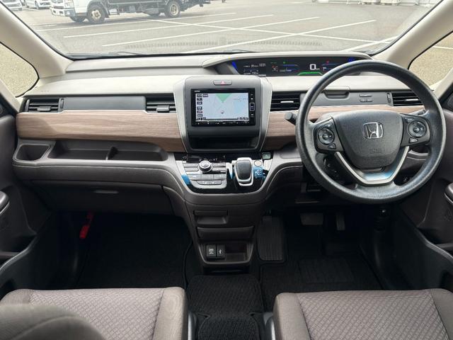 フリード＋ハイブリッド ハイブリッドＧ　ホンダセンシング純正ナビＢカメラ（3枚目）