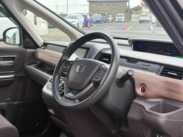 フリード＋ハイブリッド ハイブリッドＧ　ホンダセンシング純正ナビＢカメラ（78枚目）