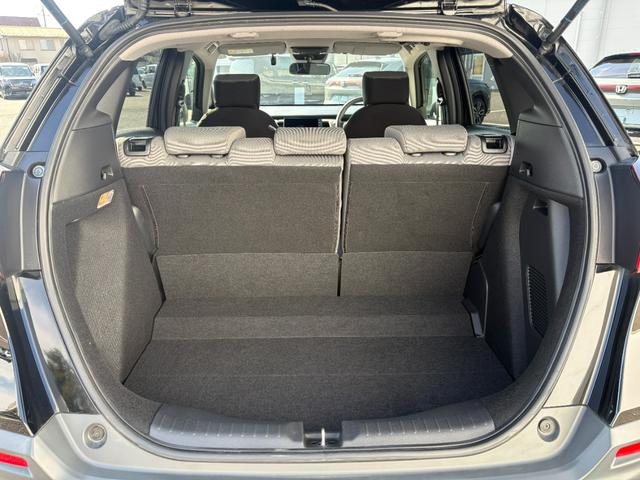 フィット ｅ：ＨＥＶクロスター　１オーナー・センシング純正ナビＢカメラＥＴＣ（57枚目）