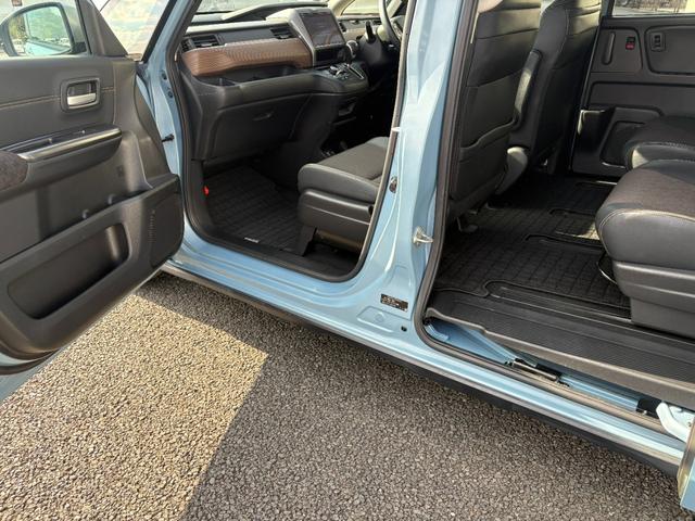 フリード クロスター・ホンダセンシング　１オーナー・センシング純正ナビＢカメラ（67枚目）