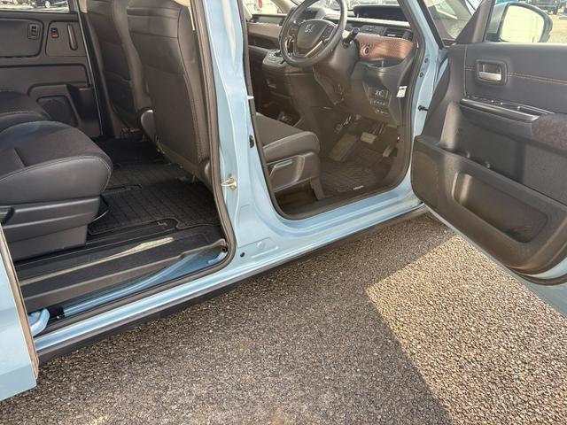 フリード クロスター・ホンダセンシング　１オーナー・センシング純正ナビＢカメラ（73枚目）