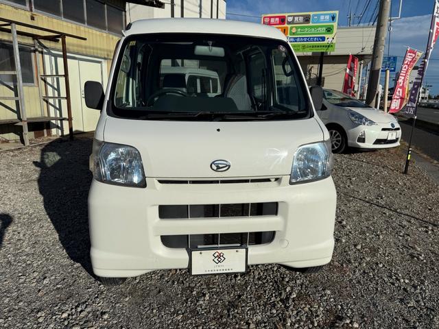 ハイゼットカーゴ スペシャル 切替式4WD 車検2年付き 5速MT エアバック パワーステアリング エアコン(3枚目)