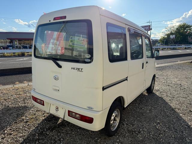 ハイゼットカーゴ スペシャル 切替式4WD 車検2年付き 5速MT エアバック パワーステアリング エアコン(6枚目)