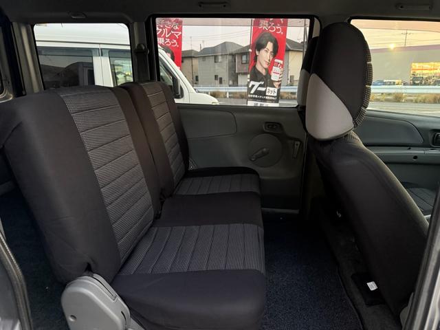 NV100クリッパーバン GXターボ 切り替え式4WD ETC キーレス 車検令和8年6月迄 オートパワーウィンドウ CDオーディオ Wエアバック(12枚目)
