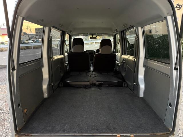 NV100クリッパーバン GXターボ 切り替え式4WD ETC キーレス 車検令和8年6月迄 オートパワーウィンドウ CDオーディオ Wエアバック(17枚目)