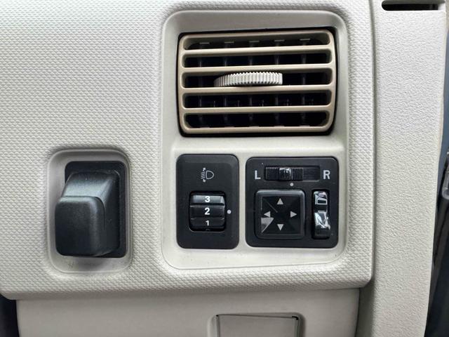 eKワゴン M ナビ TV キーレスエントリー 電動格納ミラー ベンチシート AT CD DVD再生 MD アルミホイール 衝突安全ボディ エアコン パワーステアリング パワーウィンドウ(6枚目)