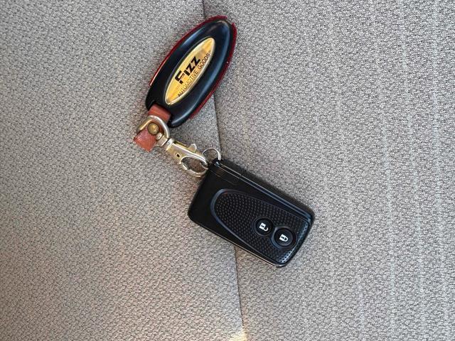 ムーヴ Ｘ　ドライブレコーダー　ＥＴＣ　バックカメラ　スマートキー　アイドリングストップ　電動格納ミラー　ベンチシート　ＣＶＴ　盗難防止システム　ＡＢＳ　ＣＤ　ミュージックプレイヤー接続可　アルミホイール（11枚目）