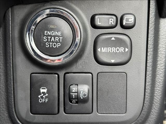 ウィッシュ 1.8A フルセグナビ モデリスタエアロ スマートキー Pスタート ETC BT DVD再生 カーテン/サイドSRS シートリフター チルトステアマット バイザー Pガラス UVカット ISOFIX 横滑り防止(4枚目)