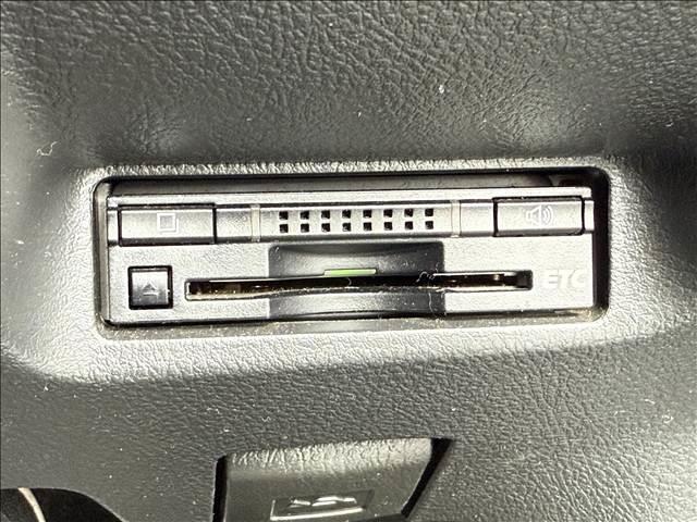 ウィッシュ 1.8A フルセグナビ モデリスタエアロ スマートキー Pスタート ETC BT DVD再生 カーテン/サイドSRS シートリフター チルトステアマット バイザー Pガラス UVカット ISOFIX 横滑り防止(14枚目)