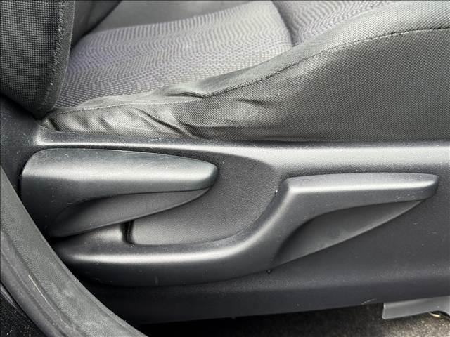 ウィッシュ 1.8A フルセグナビ モデリスタエアロ スマートキー Pスタート ETC BT DVD再生 カーテン/サイドSRS シートリフター チルトステアマット バイザー Pガラス UVカット ISOFIX 横滑り防止(17枚目)