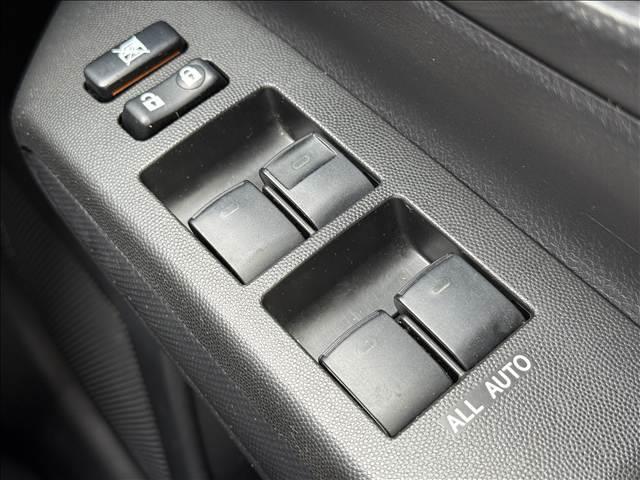 ウィッシュ 1.8A フルセグナビ モデリスタエアロ スマートキー Pスタート ETC BT DVD再生 カーテン/サイドSRS シートリフター チルトステアマット バイザー Pガラス UVカット ISOFIX 横滑り防止(29枚目)