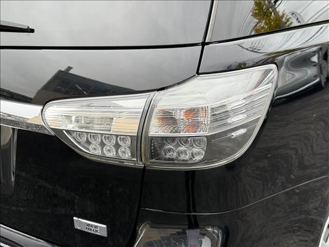 ウィッシュ 1.8A フルセグナビ モデリスタエアロ スマートキー Pスタート ETC BT DVD再生 カーテン/サイドSRS シートリフター チルトステアマット バイザー Pガラス UVカット ISOFIX 横滑り防止(37枚目)