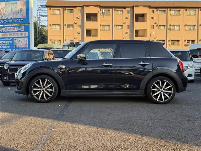 ＭＩＮＩ クーパーＤ　ナビ　Ｂモニ　インテリジェントセーフティ　パーキングベンチレーション　ＥＴＣ　革シート　サンルーフ　ハーマンカードン　クルコン　Ｃセンサ　シートヒーター　ドラレコ　Ａライト　ＬＥＤヘッドライト（6枚目）