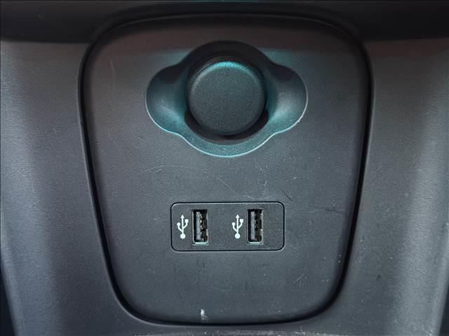 ＭＩＮＩ クーパーＤ　ナビ　Ｂモニ　インテリジェントセーフティ　パーキングベンチレーション　ＥＴＣ　革シート　サンルーフ　ハーマンカードン　クルコン　Ｃセンサ　シートヒーター　ドラレコ　Ａライト　ＬＥＤヘッドライト（17枚目）