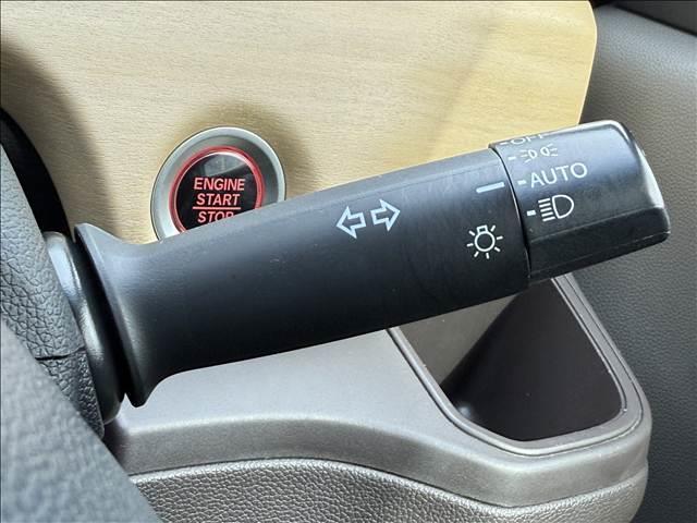 フリード G・ホンダセンシング 9インチフルセグナビ 両電スラ ホンダセンシング Bモニター スマートキー Pスタート ETC BT DVD再生 クルコン ステリモ LEDヘッドライト Aライト Iストップ マット バイザー(27枚目)