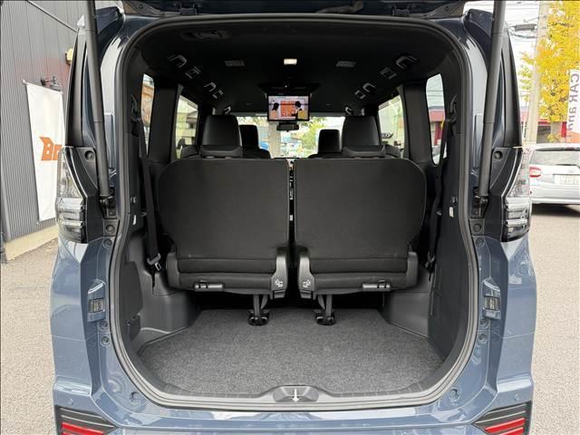 ヴォクシー ハイブリッドS-Z 両電スラ 10インチフルセグナビ 13インチフリップダウンモニター セーフティセンス トヨタチームメイト BSM 快適パッケージ Aステップ 全方位モニター Cセンサー ETC 追従クルコン シートH(11枚目)