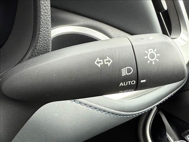 ヴォクシー ハイブリッドS-Z 両電スラ 10インチフルセグナビ 13インチフリップダウンモニター セーフティセンス トヨタチームメイト BSM 快適パッケージ Aステップ 全方位モニター Cセンサー ETC 追従クルコン シートH(28枚目)