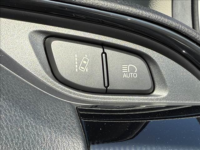 ヴィッツ Ｆ　セーフティーエディションＩＩ　地デジナビ　セーフティセンス　スマートキー　Ｐスタート　ＥＴＣ　ドラレコ　ＢＴ　Ａハイビーム　車線逸脱警報　マット　バイザー　Ｐガラス　ＵＶカット　ＩＳＯＦＩＸ　電格ミラー　横滑り防止　シートリフター（14枚目）