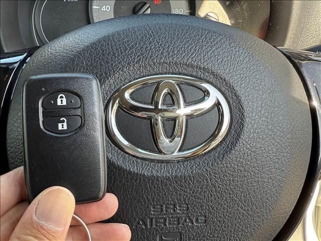 ヴィッツ Ｆ　セーフティーエディションＩＩ　地デジナビ　セーフティセンス　スマートキー　Ｐスタート　ＥＴＣ　ドラレコ　ＢＴ　Ａハイビーム　車線逸脱警報　マット　バイザー　Ｐガラス　ＵＶカット　ＩＳＯＦＩＸ　電格ミラー　横滑り防止　シートリフター（18枚目）