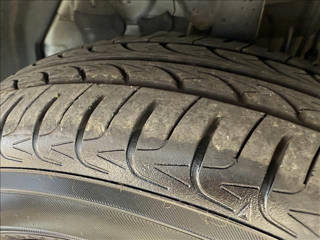 ヴィッツ Ｆ　セーフティーエディションＩＩ　地デジナビ　セーフティセンス　スマートキー　Ｐスタート　ＥＴＣ　ドラレコ　ＢＴ　Ａハイビーム　車線逸脱警報　マット　バイザー　Ｐガラス　ＵＶカット　ＩＳＯＦＩＸ　電格ミラー　横滑り防止　シートリフター（43枚目）