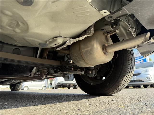 ヴィッツ Ｆ　セーフティーエディションＩＩ　地デジナビ　セーフティセンス　スマートキー　Ｐスタート　ＥＴＣ　ドラレコ　ＢＴ　Ａハイビーム　車線逸脱警報　マット　バイザー　Ｐガラス　ＵＶカット　ＩＳＯＦＩＸ　電格ミラー　横滑り防止　シートリフター（48枚目）