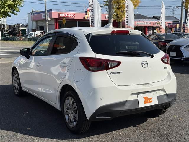 デミオ 15S ナビ Bモニター スマートシティブレーキ スマートキー Pスタート ETC BT Aライト Aハイビーム Cセンサー カーテン/サイドSRS ステリモ i-stop 横滑り防止 車線逸脱警報 マット(8枚目)