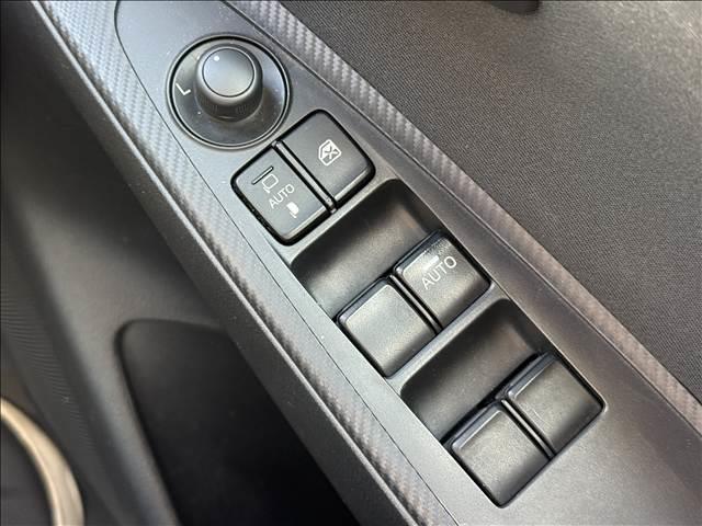 デミオ 15S ナビ Bモニター スマートシティブレーキ スマートキー Pスタート ETC BT Aライト Aハイビーム Cセンサー カーテン/サイドSRS ステリモ i-stop 横滑り防止 車線逸脱警報 マット(29枚目)