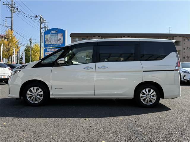 セレナ G 両電スラ フルセグナビ エマブレ アラビュー クルコン Cセンサー インテリキー Pスタ ステリモ BT LED フォグ Aライト ETC Pアシスト シートバックテーブル ロールサンシェード(6枚目)