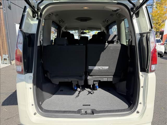 セレナ G 両電スラ フルセグナビ エマブレ アラビュー クルコン Cセンサー インテリキー Pスタ ステリモ BT LED フォグ Aライト ETC Pアシスト シートバックテーブル ロールサンシェード(11枚目)