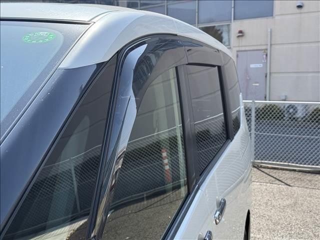 セレナ G 両電スラ フルセグナビ エマブレ アラビュー クルコン Cセンサー インテリキー Pスタ ステリモ BT LED フォグ Aライト ETC Pアシスト シートバックテーブル ロールサンシェード(35枚目)