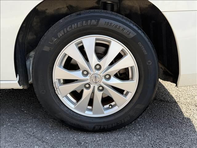 セレナ G 両電スラ フルセグナビ エマブレ アラビュー クルコン Cセンサー インテリキー Pスタ ステリモ BT LED フォグ Aライト ETC Pアシスト シートバックテーブル ロールサンシェード(44枚目)