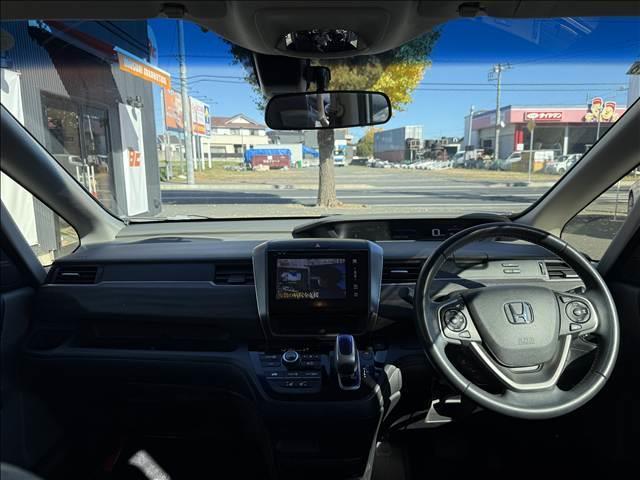 フリード＋ハイブリッド ハイブリッドＥＸ　フルセグナビ　ホンダセンシング　Ｂカメ　ＥＴＣ　クルコン　Ｐスタ　スマートキー　ＥＳＣ　シートヒーター　ハーフレザーシート　シートリフター　ＬＥＤヘッドライト　フォグ　Ａライト　電格ミラー　Ｐガラス（2枚目）