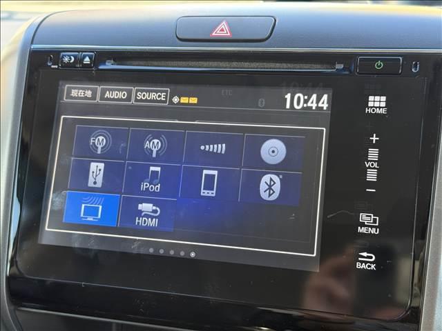 フリード＋ハイブリッド ハイブリッドＥＸ　フルセグナビ　ホンダセンシング　Ｂカメ　ＥＴＣ　クルコン　Ｐスタ　スマートキー　ＥＳＣ　シートヒーター　ハーフレザーシート　シートリフター　ＬＥＤヘッドライト　フォグ　Ａライト　電格ミラー　Ｐガラス（3枚目）