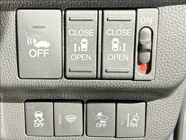 フリード＋ハイブリッド ハイブリッドＥＸ　フルセグナビ　ホンダセンシング　Ｂカメ　ＥＴＣ　クルコン　Ｐスタ　スマートキー　ＥＳＣ　シートヒーター　ハーフレザーシート　シートリフター　ＬＥＤヘッドライト　フォグ　Ａライト　電格ミラー　Ｐガラス（4枚目）