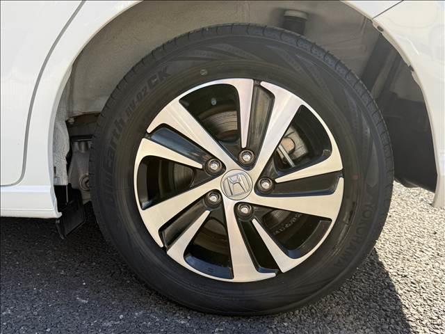 フリード＋ハイブリッド ハイブリッドＥＸ　フルセグナビ　ホンダセンシング　Ｂカメ　ＥＴＣ　クルコン　Ｐスタ　スマートキー　ＥＳＣ　シートヒーター　ハーフレザーシート　シートリフター　ＬＥＤヘッドライト　フォグ　Ａライト　電格ミラー　Ｐガラス（44枚目）