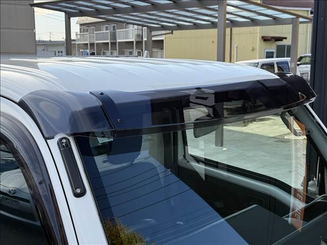 ハイゼットトラック スタンダード　三方開　ラジオ　ＬＥＤヘッドライト　リアウィンドウサンシェード　荷台ゴムマット　フロントバイザー　ヘッドライトレベライザー　ＡＣソケット　ゴムマット　バイザー　サンバイザー　ＳＲＳエアバッグ　パワステ（15枚目）