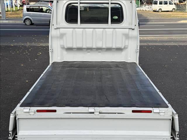 ハイゼットトラック スタンダード　三方開　ラジオ　ＬＥＤヘッドライト　リアウィンドウサンシェード　荷台ゴムマット　フロントバイザー　ヘッドライトレベライザー　ＡＣソケット　ゴムマット　バイザー　サンバイザー　ＳＲＳエアバッグ　パワステ（16枚目）