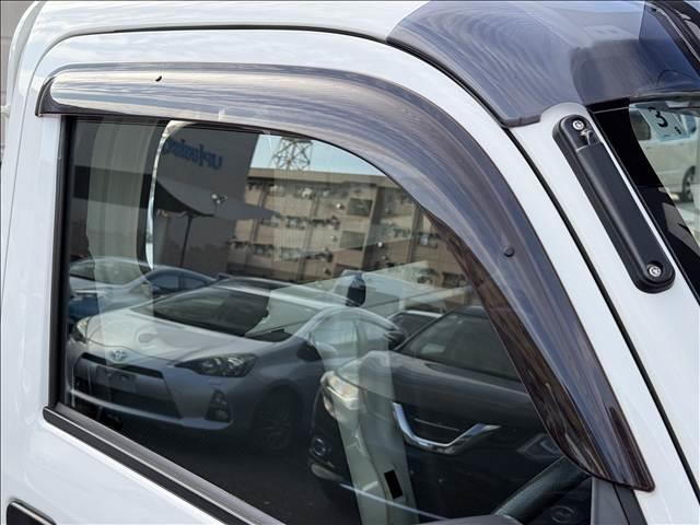 ハイゼットトラック スタンダード　三方開　ラジオ　ＬＥＤヘッドライト　リアウィンドウサンシェード　荷台ゴムマット　フロントバイザー　ヘッドライトレベライザー　ＡＣソケット　ゴムマット　バイザー　サンバイザー　ＳＲＳエアバッグ　パワステ（30枚目）