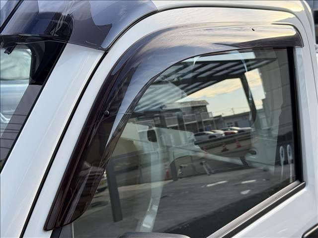 ハイゼットトラック スタンダード　三方開　ラジオ　ＬＥＤヘッドライト　リアウィンドウサンシェード　荷台ゴムマット　フロントバイザー　ヘッドライトレベライザー　ＡＣソケット　ゴムマット　バイザー　サンバイザー　ＳＲＳエアバッグ　パワステ（35枚目）