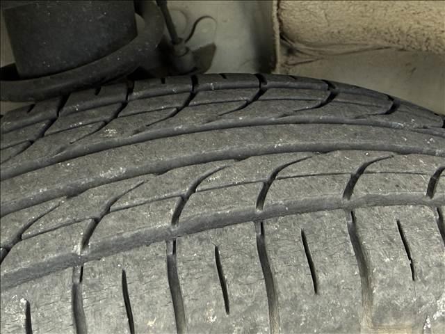 ハイゼットトラック スタンダード　三方開　ラジオ　ＬＥＤヘッドライト　リアウィンドウサンシェード　荷台ゴムマット　フロントバイザー　ヘッドライトレベライザー　ＡＣソケット　ゴムマット　バイザー　サンバイザー　ＳＲＳエアバッグ　パワステ（41枚目）