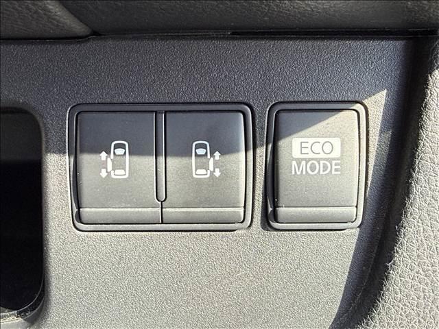 セレナ ハイウェイスター　Ｖセレクション　両電スラ　フルセグナビ　フリップダウンモニター　インテリキー　Ｐスタート　クルコン　ＢＴ　ＤＶＤ再生　ＥＴＣ　横滑り防止　ロールサンシェード　シートバックテーブル　Ｐガラス　ＵＶカット　ＩＳＯＦＩＸ（4枚目）