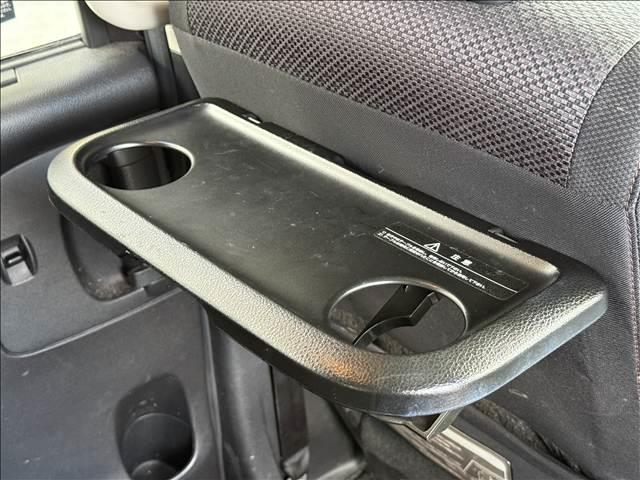 セレナ ハイウェイスター　Ｖセレクション　両電スラ　フルセグナビ　フリップダウンモニター　インテリキー　Ｐスタート　クルコン　ＢＴ　ＤＶＤ再生　ＥＴＣ　横滑り防止　ロールサンシェード　シートバックテーブル　Ｐガラス　ＵＶカット　ＩＳＯＦＩＸ（28枚目）